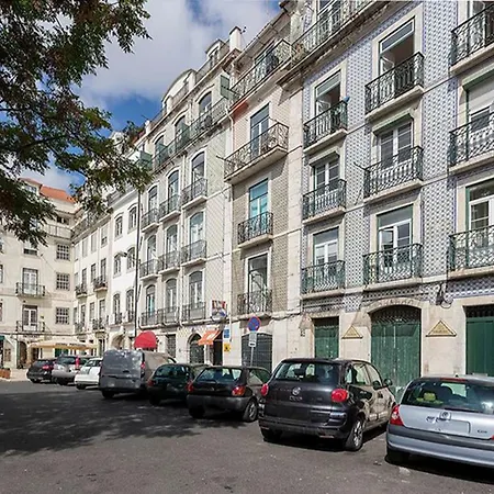 Sleeping To The Sound Of Fado * Lissabon